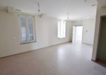 Cucina - Appartamento via Saluzzo, 3, Mondovì - foto 7