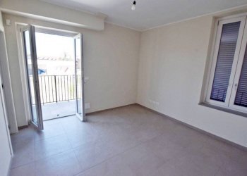 Camera da letto - Appartamento via Saluzzo, 3, Mondovì - foto 9