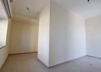 Stanza non arredata - Trilocale via Saluzzo, 3, Mondovì - foto 12