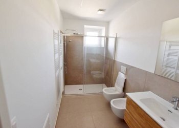 Bagno - Three-room apartment via Saluzzo, 3, Mondovì - photo 11