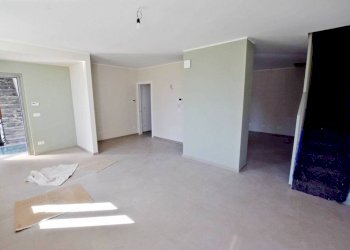 Cucina - Four-room apartment via Saluzzo, 3, Mondovì - photo 8