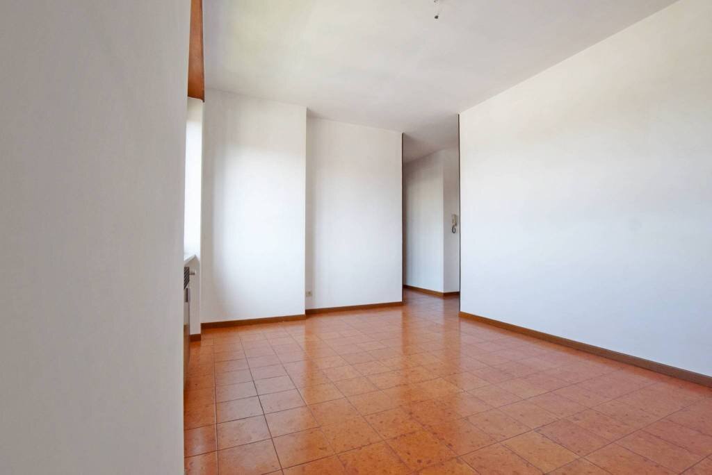 Soggiorno - Four-room apartment via Roma, 90, Pianfei - photo 2