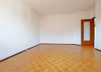 Camera da letto - Four-room apartment via Roma, 90, Pianfei - photo 8