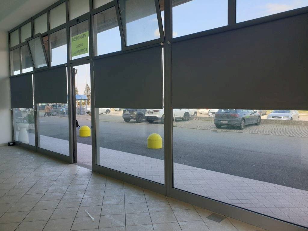 Interno non residenziale - Negozio via Robert Koch, 11, Parma - foto 3