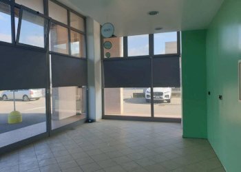 Interno non residenziale - Negozio via Robert Koch, 11, Parma - foto 2