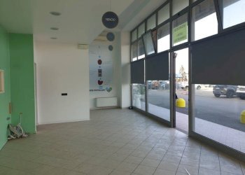 Interno non residenziale - Negozio via Robert Koch, 11, Parma - foto 4