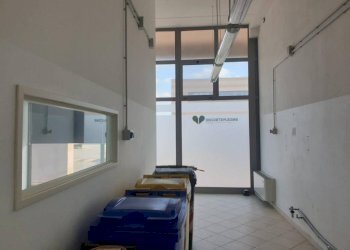 Interno non residenziale - Negozio via Robert Koch, 11, Parma - foto 7