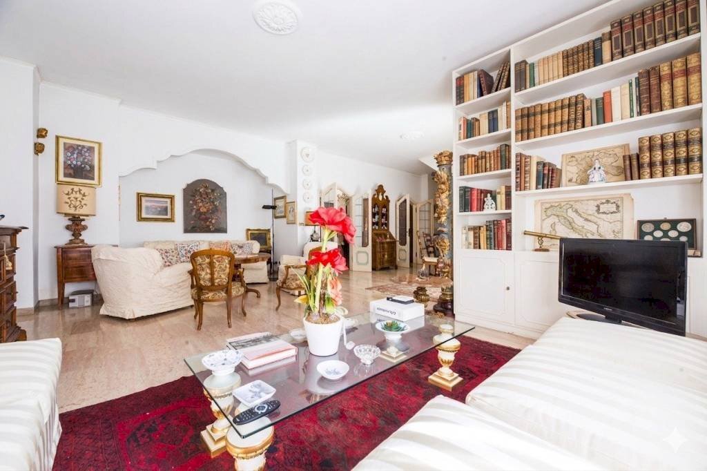 Salone - Appartamento via di Serretto, Genova (zona Quarto) - foto 3