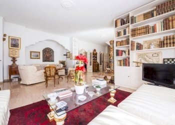 Salone - Appartamento via di Serretto, Genova (zona Quarto) - foto 3