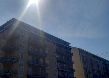 Facciata - Bilocale via Arnaldo da Brescia, 61, Torino (zona Lingotto) - foto 3