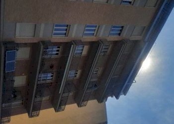 Facciata - Bilocale via Arnaldo da Brescia, 61, Torino (zona Lingotto) - foto 4