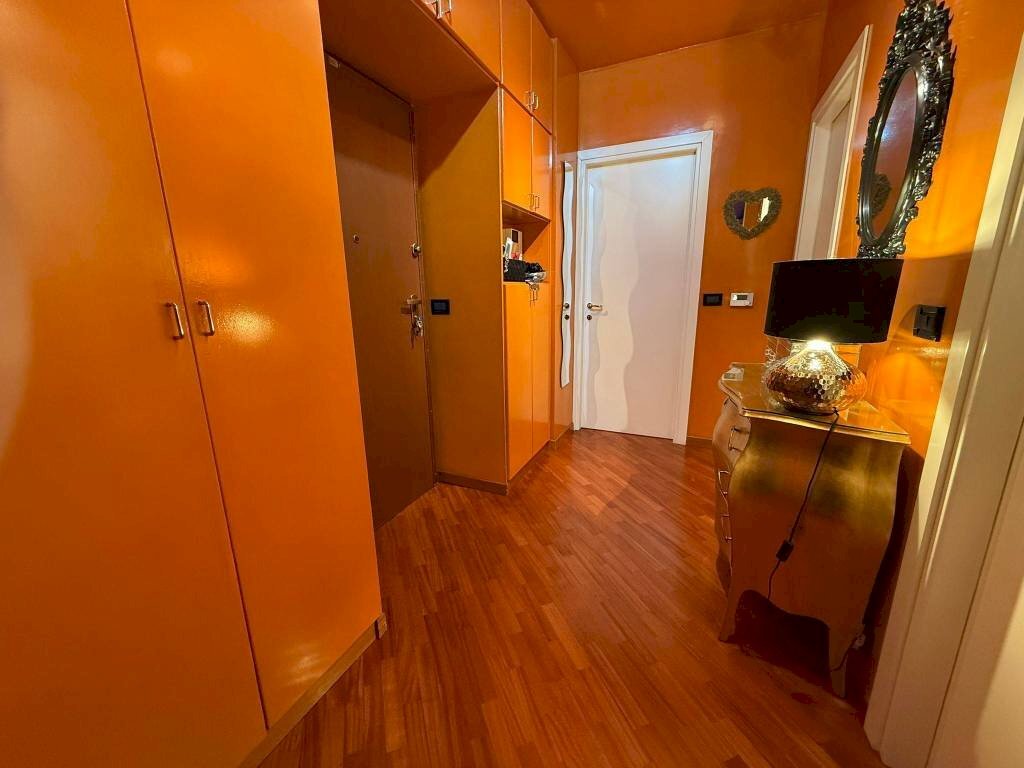 Corridoio - Three-room apartment corso Cosenza, 68, Torino (neighborhood Santa Rita) - photo 2