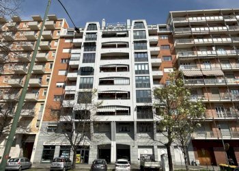 Facciata - Trilocale corso Cosenza, 68, Torino (zona Santa Rita) - foto 1