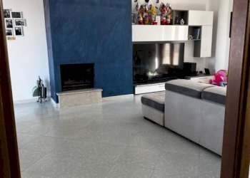 Salone - Quadrilocale via Bosco Lucarelli, San Giorgio del Sannio - foto 12