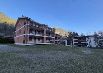 Facciata - Bilocale via delle Gure, Fenestrelle - foto 1