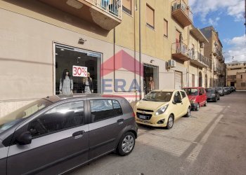 Vetrina - Locale Commerciale Via Nino Bixio, Trapani - foto 15
