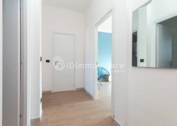 Disimpegno - Two-room apartment via Monte Rosa, 117, Torino (neighborhood Barriera Milano) - photo 10