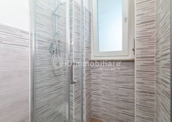 Bagno - Two-room apartment via Monte Rosa, 117, Torino (neighborhood Barriera Milano) - photo 20