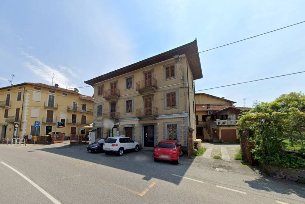 Facciata - Negozio via Pettinengo, 48, Biella - foto 3
