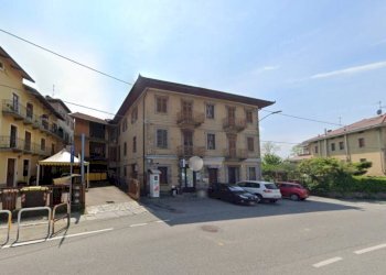 Facciata - Shop via Pettinengo, 48, Biella - photo 2
