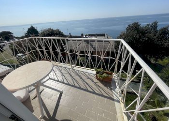 BALCONE - Three-room apartment VIA FABRIZI, Genova (neighborhood Quarto) - photo 1