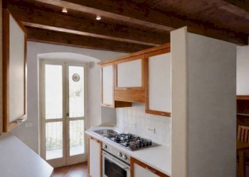 Cucina - Bilocale piazza Mercato delle Scarpe, Bergamo (zona Città Alta) - foto 5