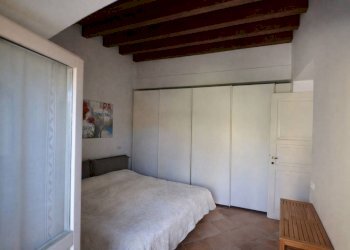Camera da letto - Bilocale piazza Mercato delle Scarpe, Bergamo (zona Città Alta) - foto 9