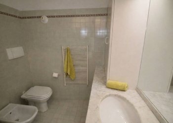 Bagno - Bilocale piazza Mercato delle Scarpe, Bergamo (zona Città Alta) - foto 11