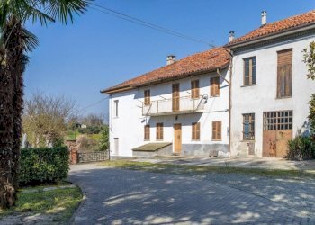 Facciata - Rustic via San Fantino Bottigliana, Portacomaro - photo 11