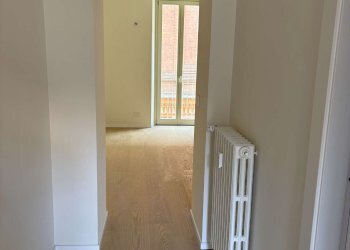 img_3188 - Two-room apartment via Cesare Battisti, 9, Torino (neighborhood Centro) - photo 2