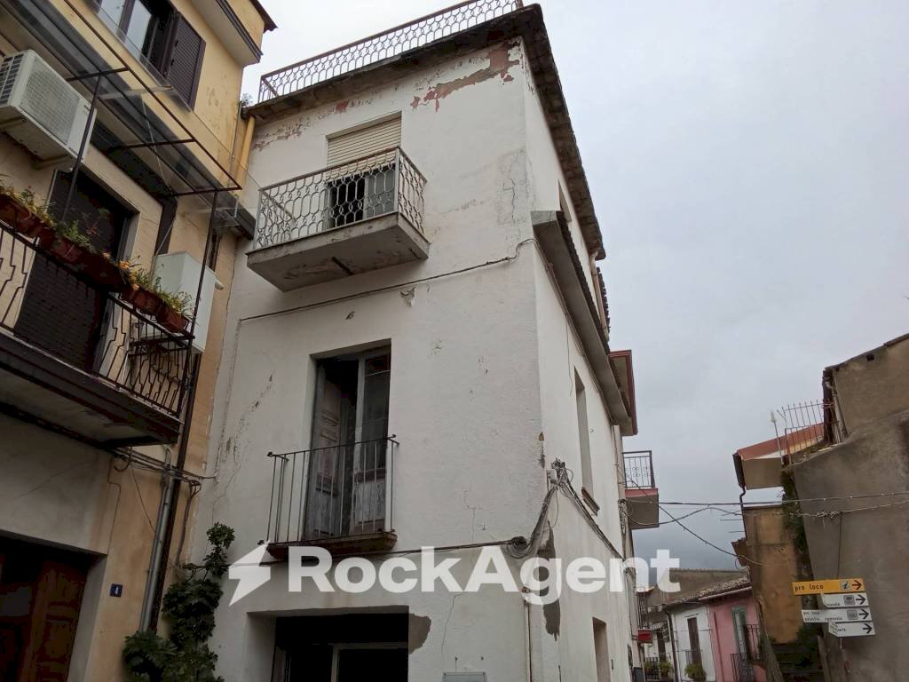 Facciata - Casa indipendente traversa Marconi, Martone - foto 3