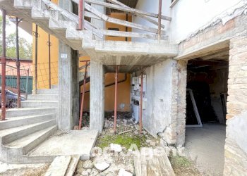 Facciata - Casa indipendente strada Provinciale 17, Campli - foto 7