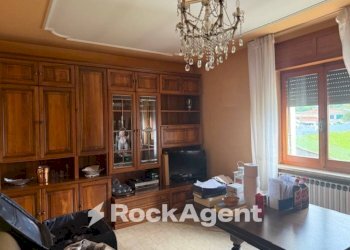 Salone - Casa indipendente via Terroni Domenico, Borgo Val di Taro - foto 4