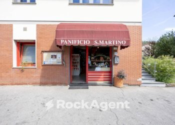 Facciata - Shop via per Camaiore, Lucca - photo 3