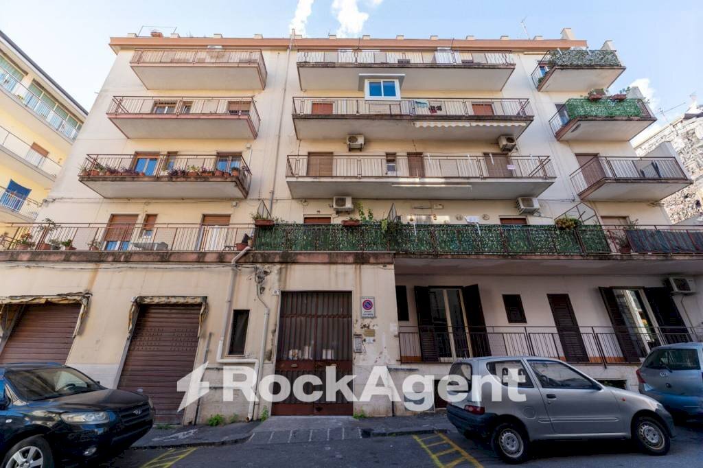 Facciata - Two-room apartment via Gaetano Donizetti, 81, Catania - photo 3