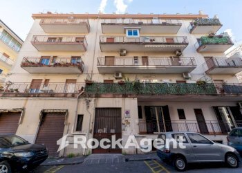 Facciata - Two-room apartment via Gaetano Donizetti, 81, Catania - photo 3