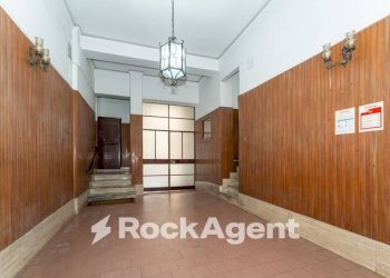 Interno palazzo - Two-room apartment via Gaetano Donizetti, 81, Catania - photo 4