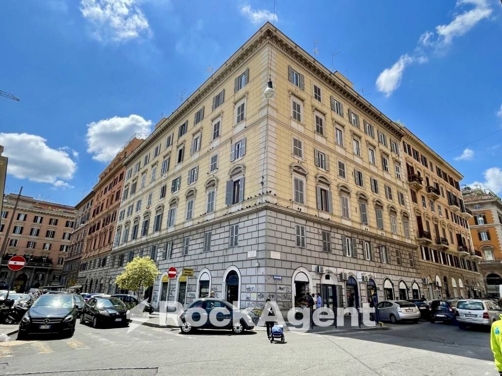 Facciata - Appartamento via Principe Amedeo, 307, Roma - foto 2