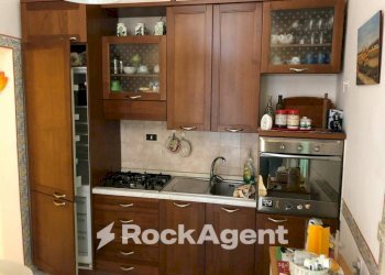 Cucina - Appartamento via Principe Amedeo, 307, Roma - foto 8