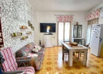 Salone - Three-room apartment via Canova, 131, Casarano - photo 4