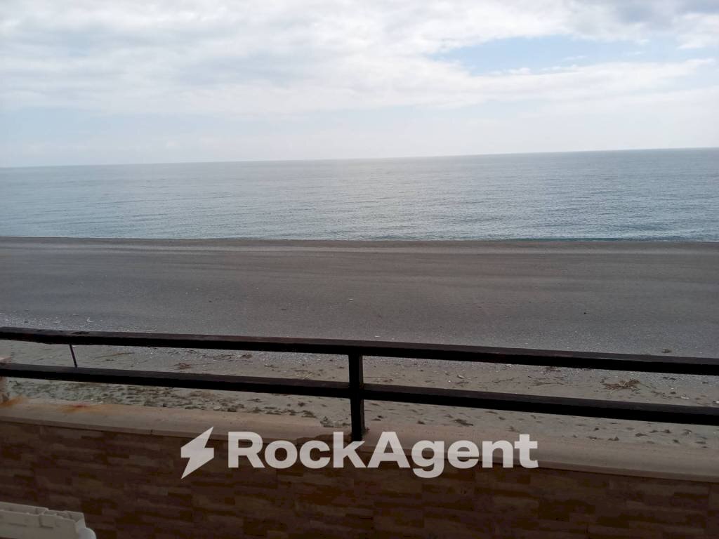 Zona - Two-room apartment strada Statale 106 Jonica, Siderno - photo 2