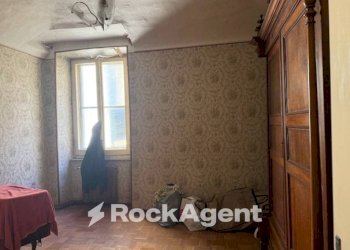 Camera da letto - Appartamento via San Domenico, Borgo Val di Taro - foto 30