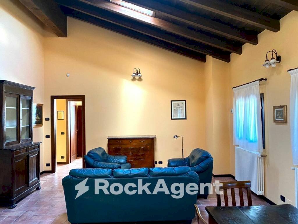 Salone - Three-room apartment via Abetone Inferiore, Maranello - photo 2