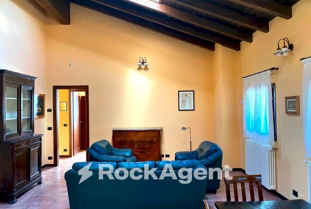 Salone - Three-room apartment via Abetone Inferiore, Maranello - photo 3