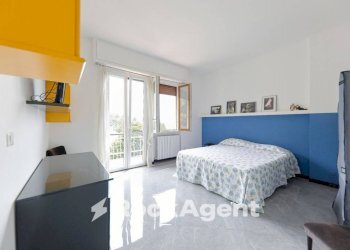 Camera da letto - Three-room apartment via del Poggio, 10, Varazze - photo 13