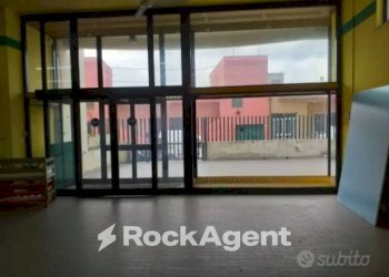 Interno non residenziale - Negozio via Vittorio Veneto, 126, Ruffano - foto 10