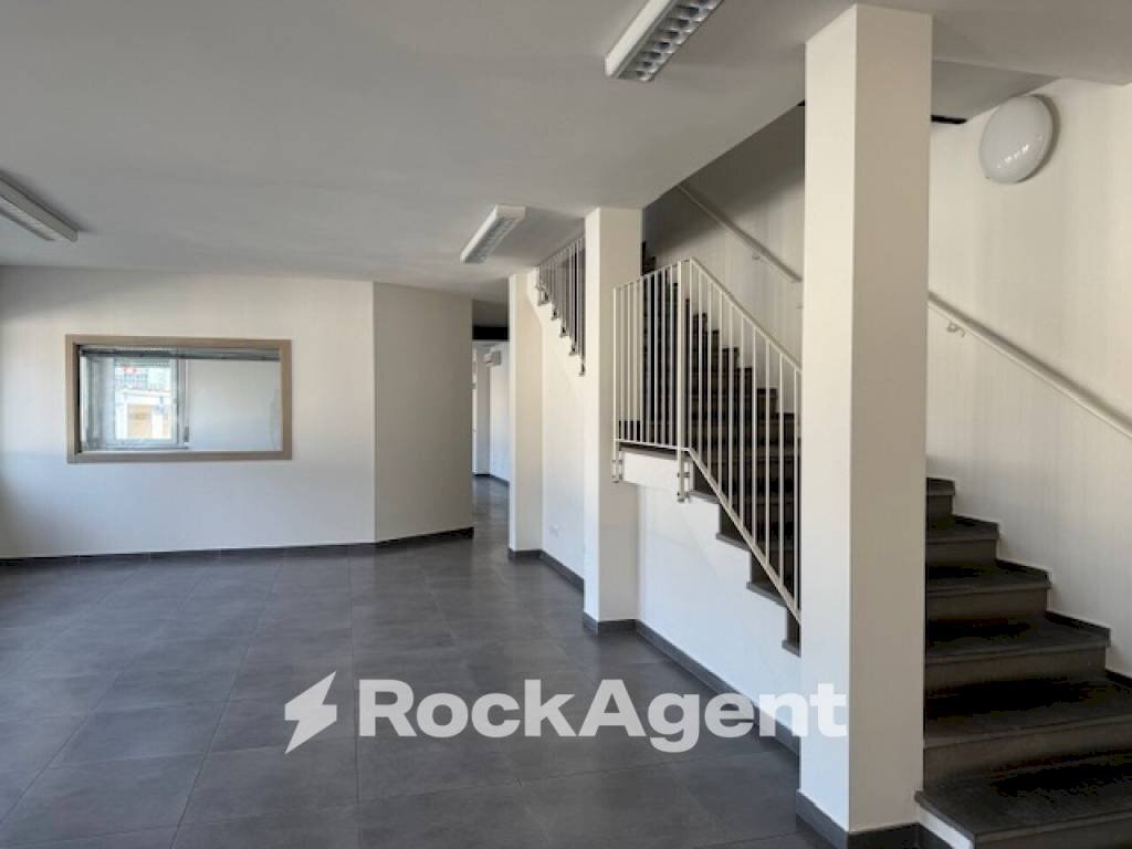 Interno non residenziale - Office largo Remo Coen, Parma - photo 1