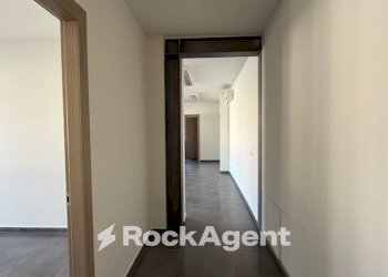 Corridoio - Office largo Remo Coen, Parma - photo 3