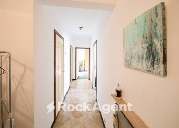 Corridoio - Three-room apartment via Avosso, 60, Casella - photo 4
