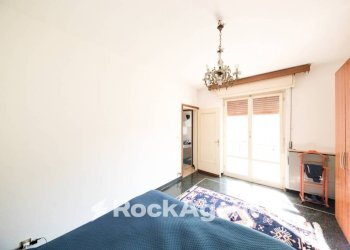 Camera da letto - Three-room apartment via Avosso, 60, Casella - photo 20